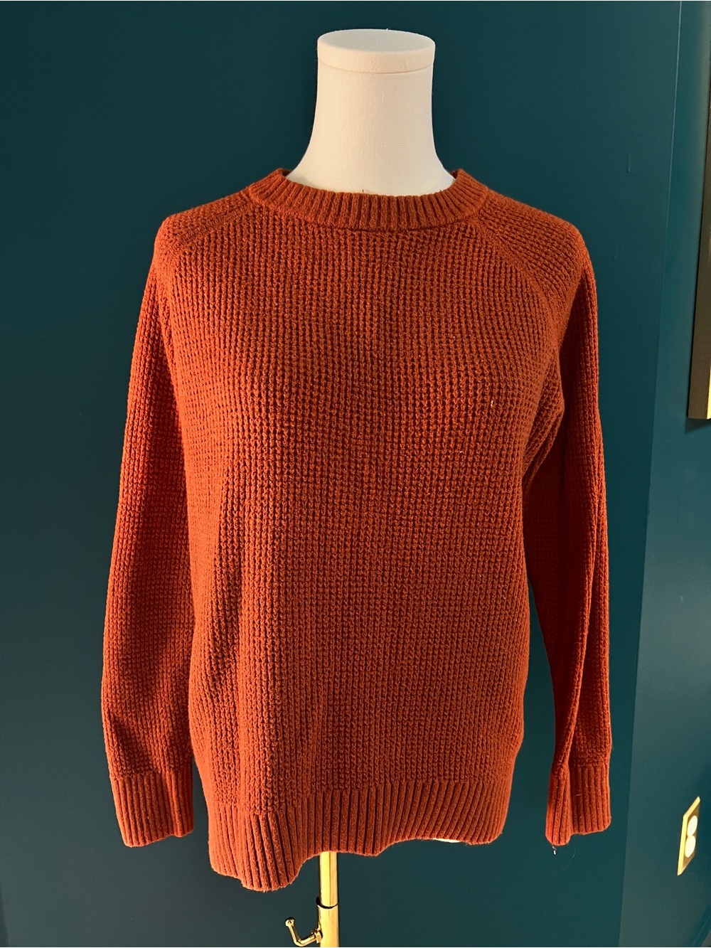 Old Navy Women’s So Soft Waffle Knit Sweater in Burnt Orange. Size S